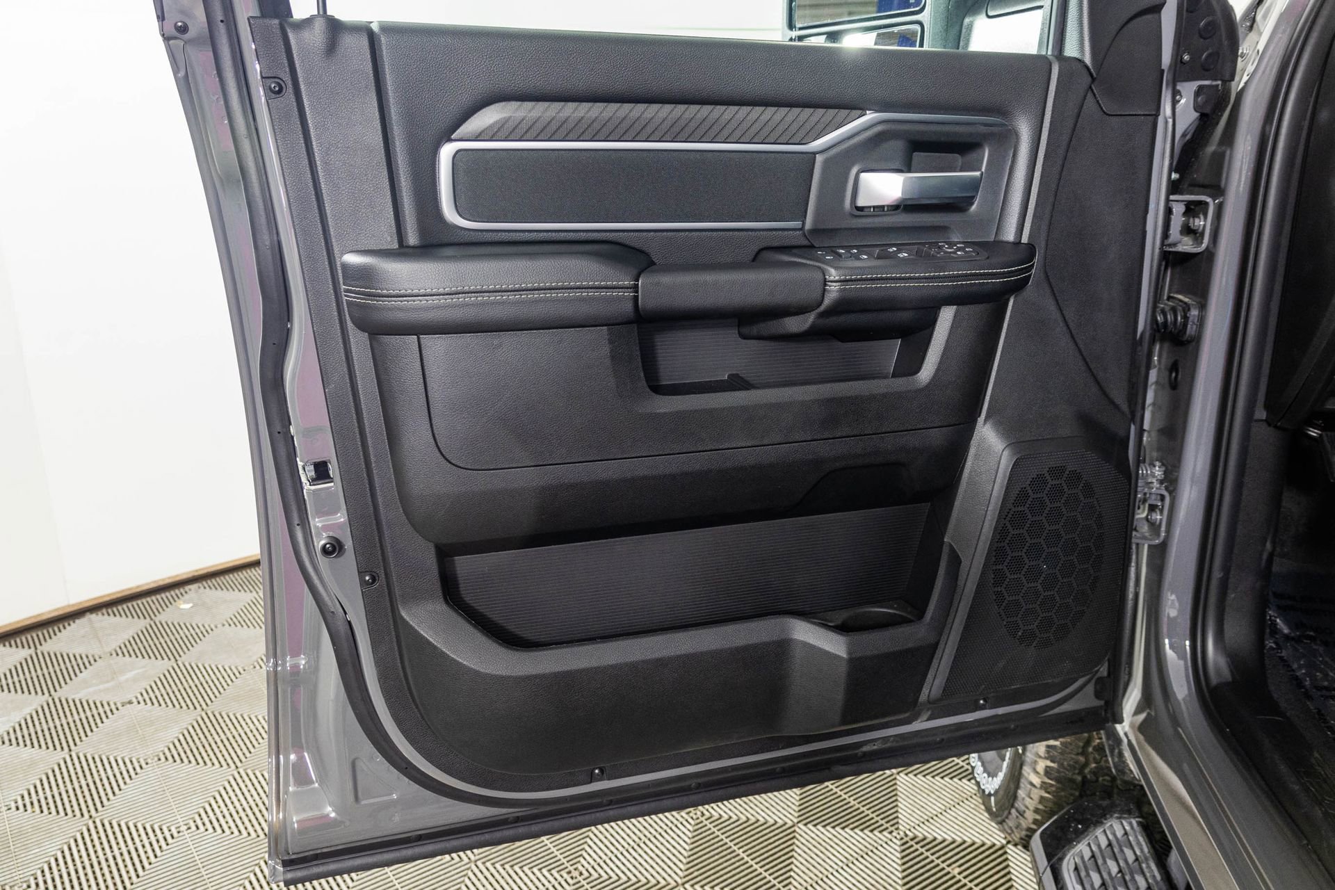 New 2026 RAM 2500 Big Horn AWD/4WD image 34