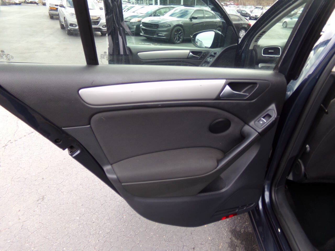 Used 2013 Volkswagen Golf TDI image 13