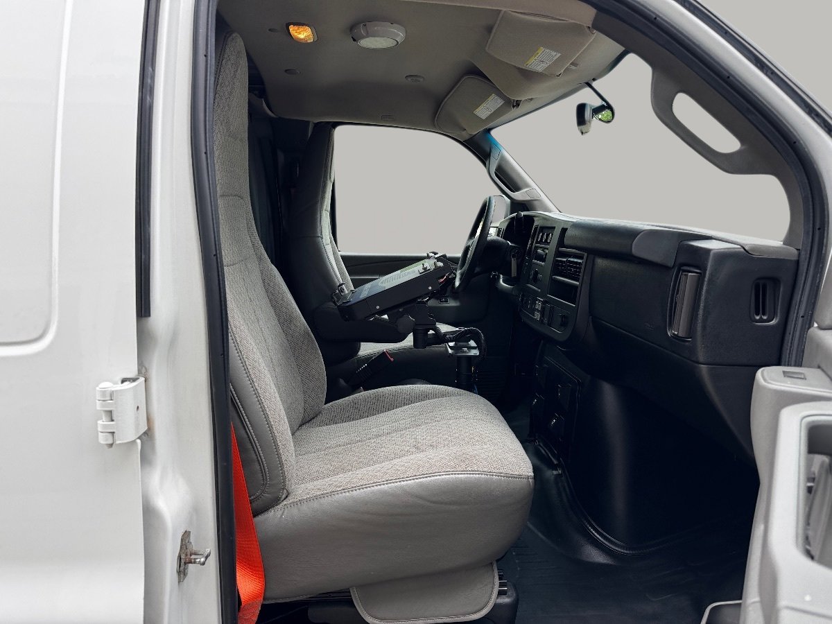 Used 2021 GMC Savana 2500 RWD image 20