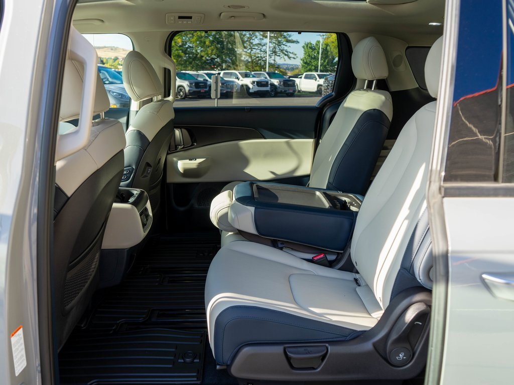 New 2026 Kia Carnival SX image 14