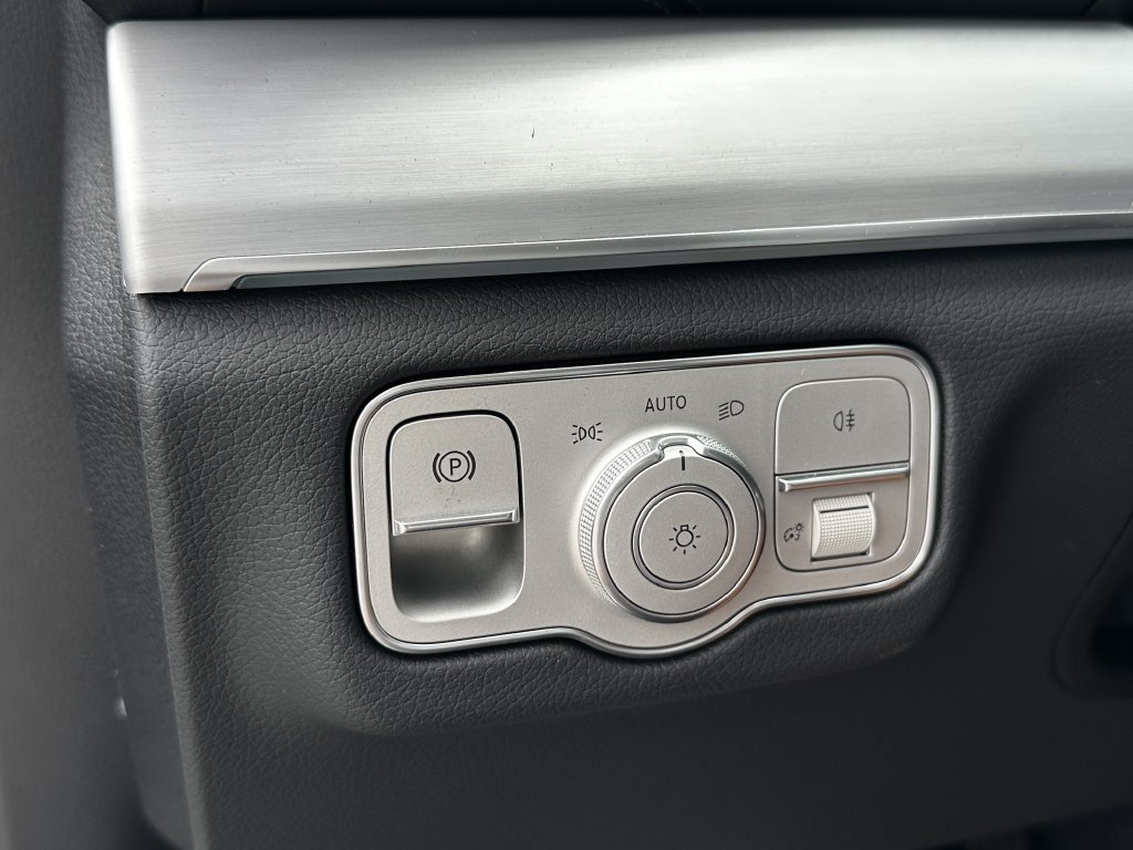 New 2026 Mercedes-Benz GLS 450 4MATIC image 34