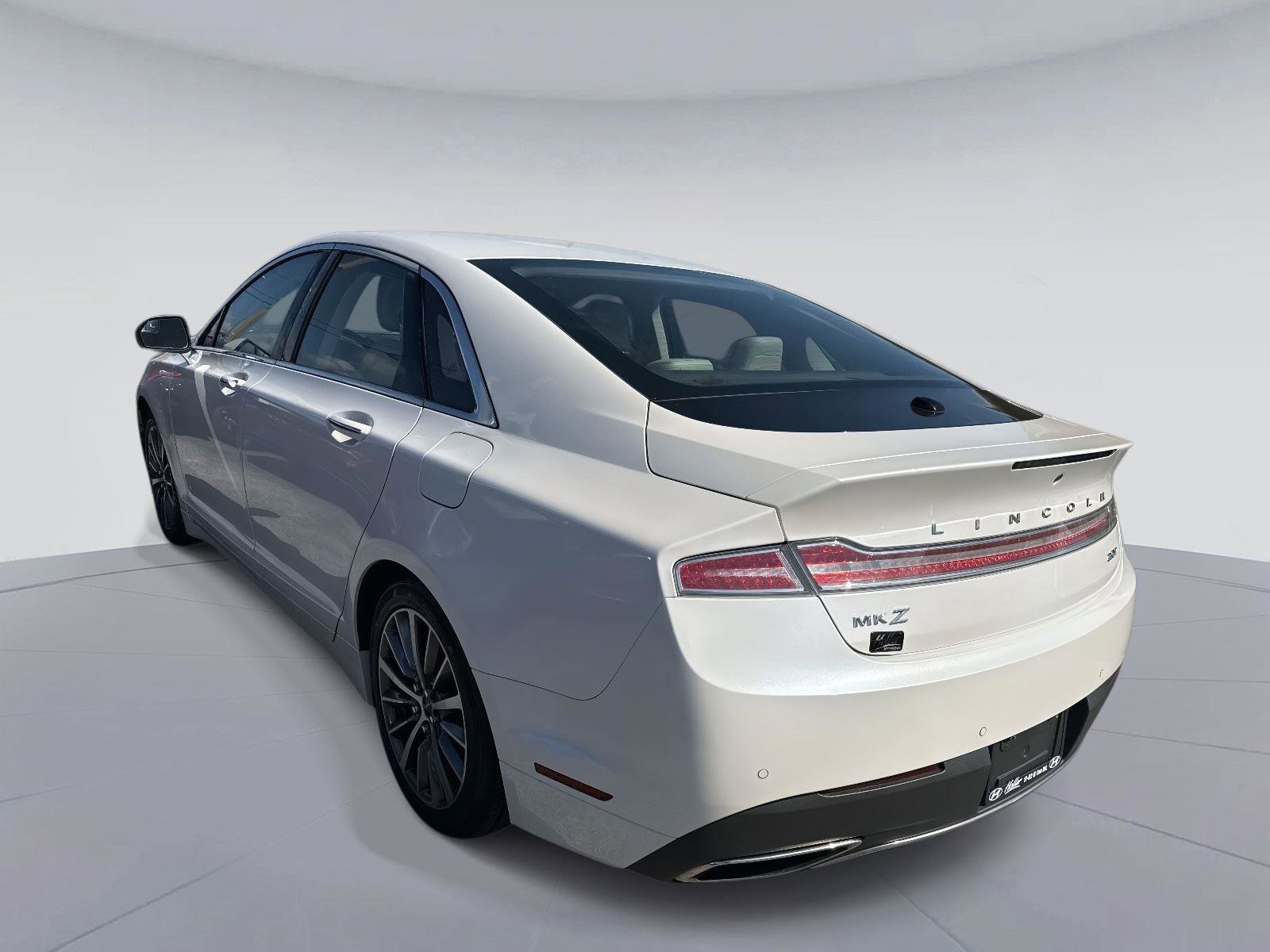 Used 2017 Lincoln MKZ Select image 5