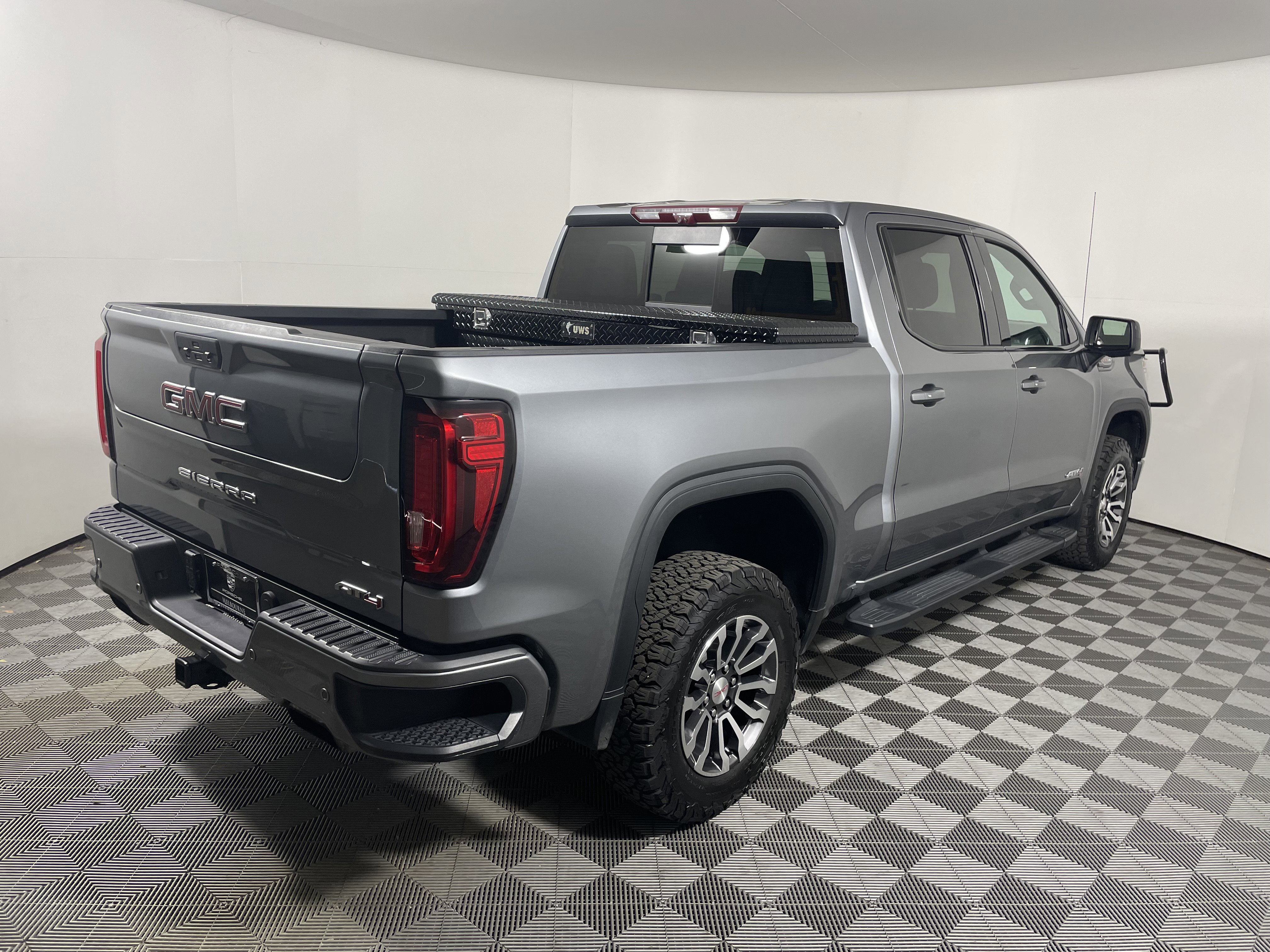 Used 2020 GMC Sierra 1500 AT4 w/ AT4 Premium Package image 5