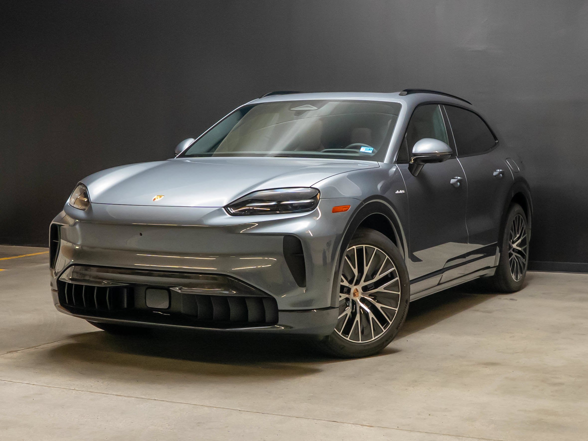 New 2026 Porsche Cayenne Electric AWD/4WD image 1