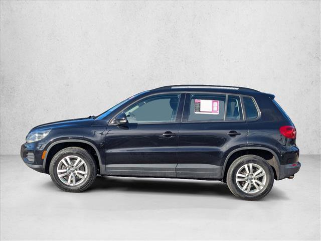 Used 2016 Volkswagen Tiguan S image 9