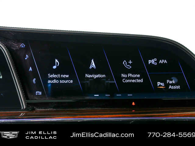 Used 2024 Cadillac Escalade Premium Luxury w/ Performance Package image 13