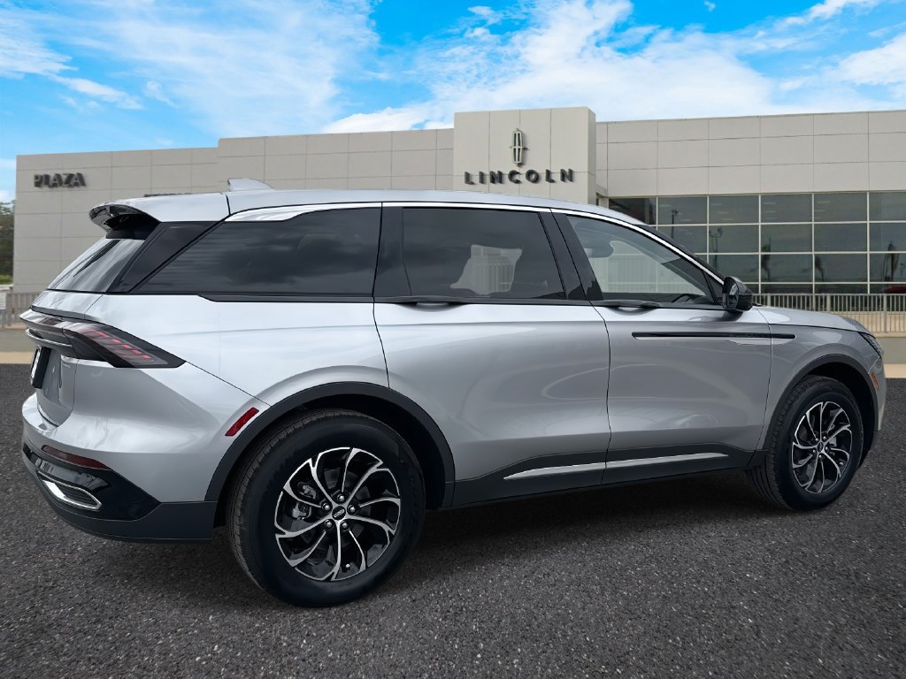 New 2026 Lincoln Nautilus Premier AWD/4WD image 3