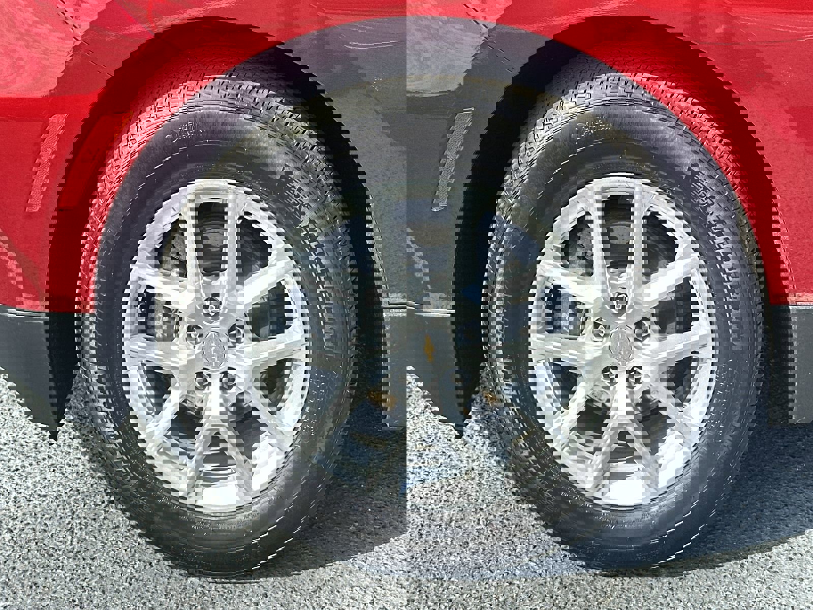 Used 2024 Chevrolet Equinox LT w/ LPO, Floor Liner Package image 13