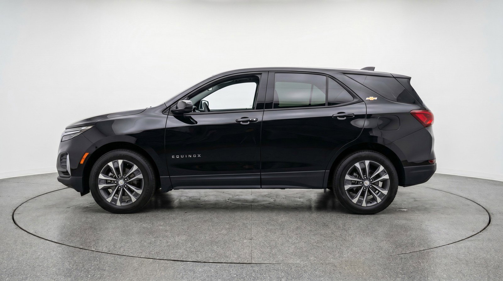 Used 2025 Chevrolet Equinox LT FWD image 5
