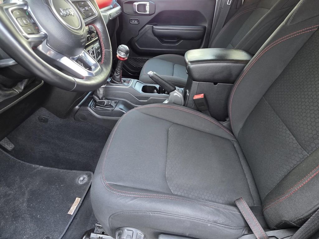 Used 2018 Jeep Wrangler Unlimited Rubicon AWD/4WD image 7