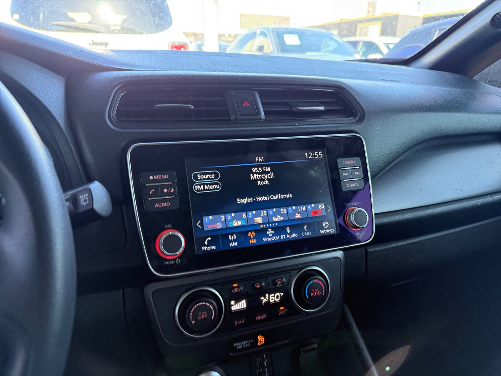 Used 2025 Nissan Leaf S FWD image 16