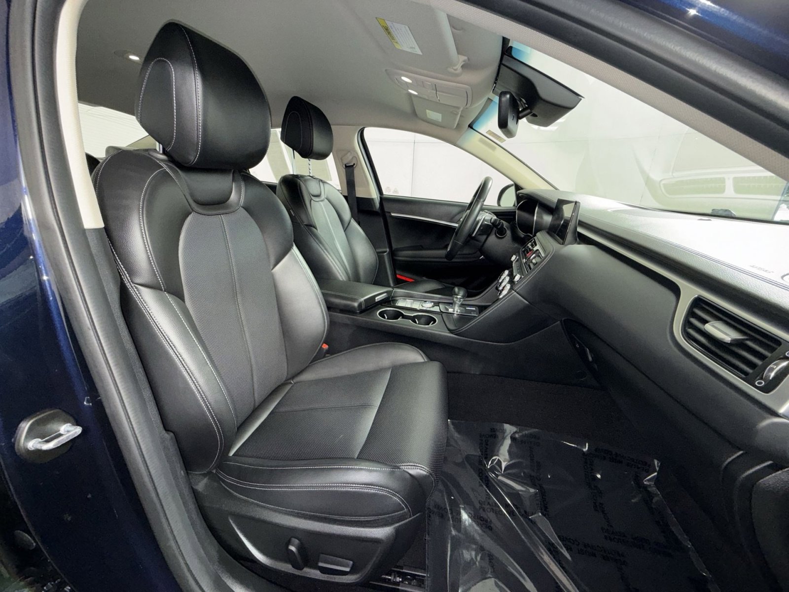 Used 2023 Genesis G70 2.0T image 26