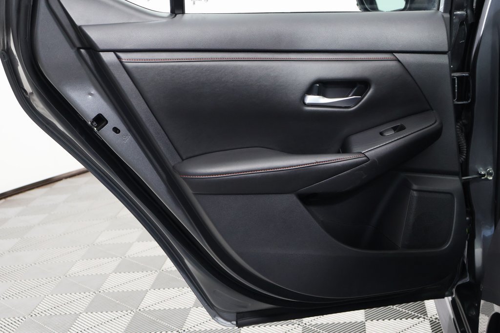 Used 2025 Nissan Sentra SR FWD image 13