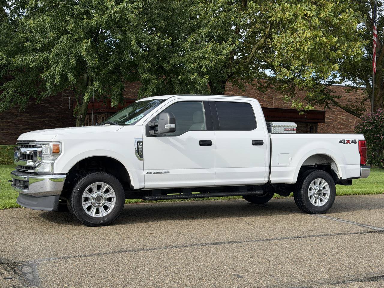 Used 2021 Ford F250 XLT AWD/4WD image 2