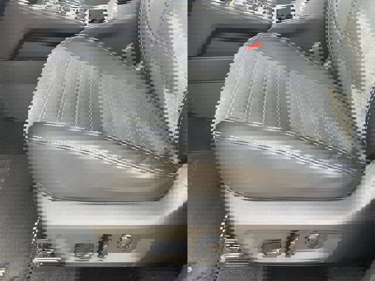 Used 2023 Mitsubishi Outlander SE Black Edition image 19