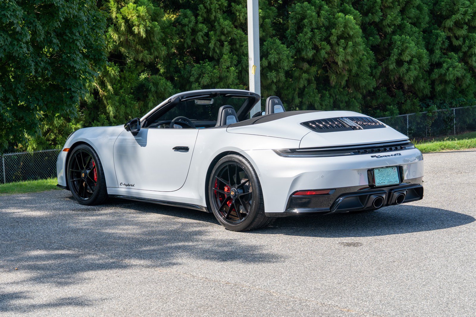 Certified 2025 Porsche 911 Carrera 4 GTS AWD/4WD image 3