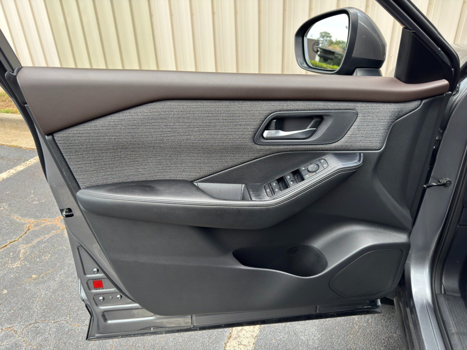 Used 2022 Nissan Rogue SV FWD image 36
