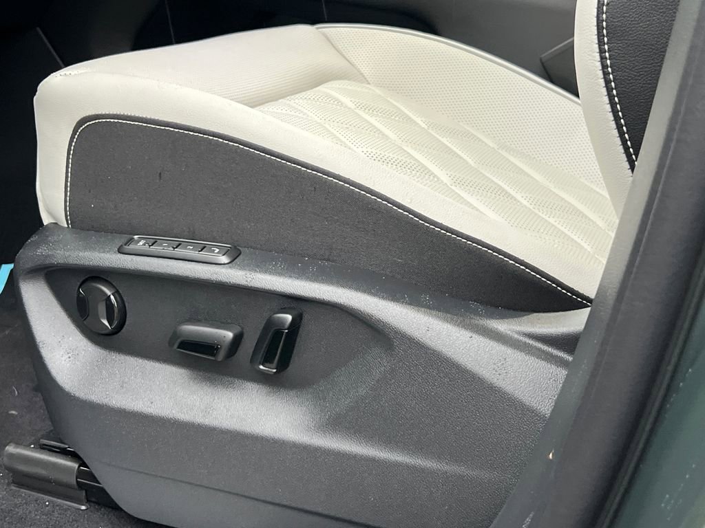 New 2026 Volkswagen Atlas Cross Sport SEL Premium R-Line image 20