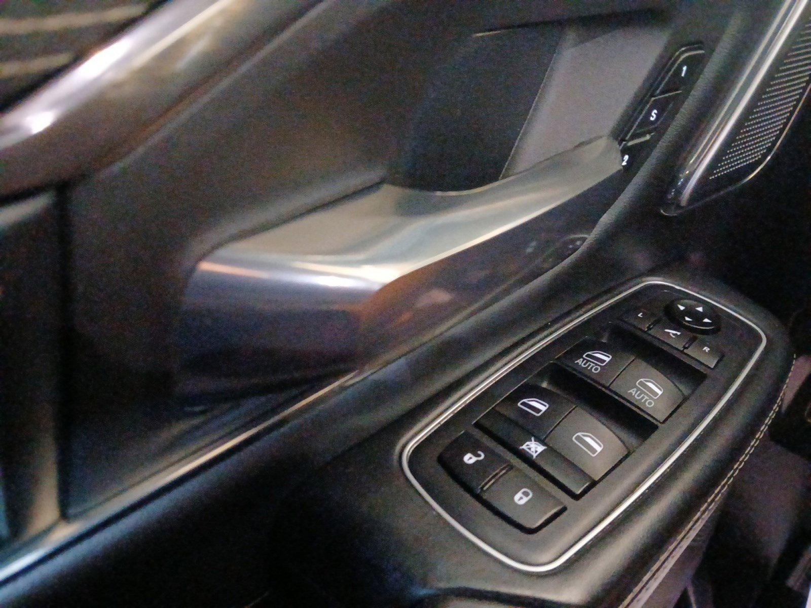 Used 2020 RAM 1500 Limited image 19