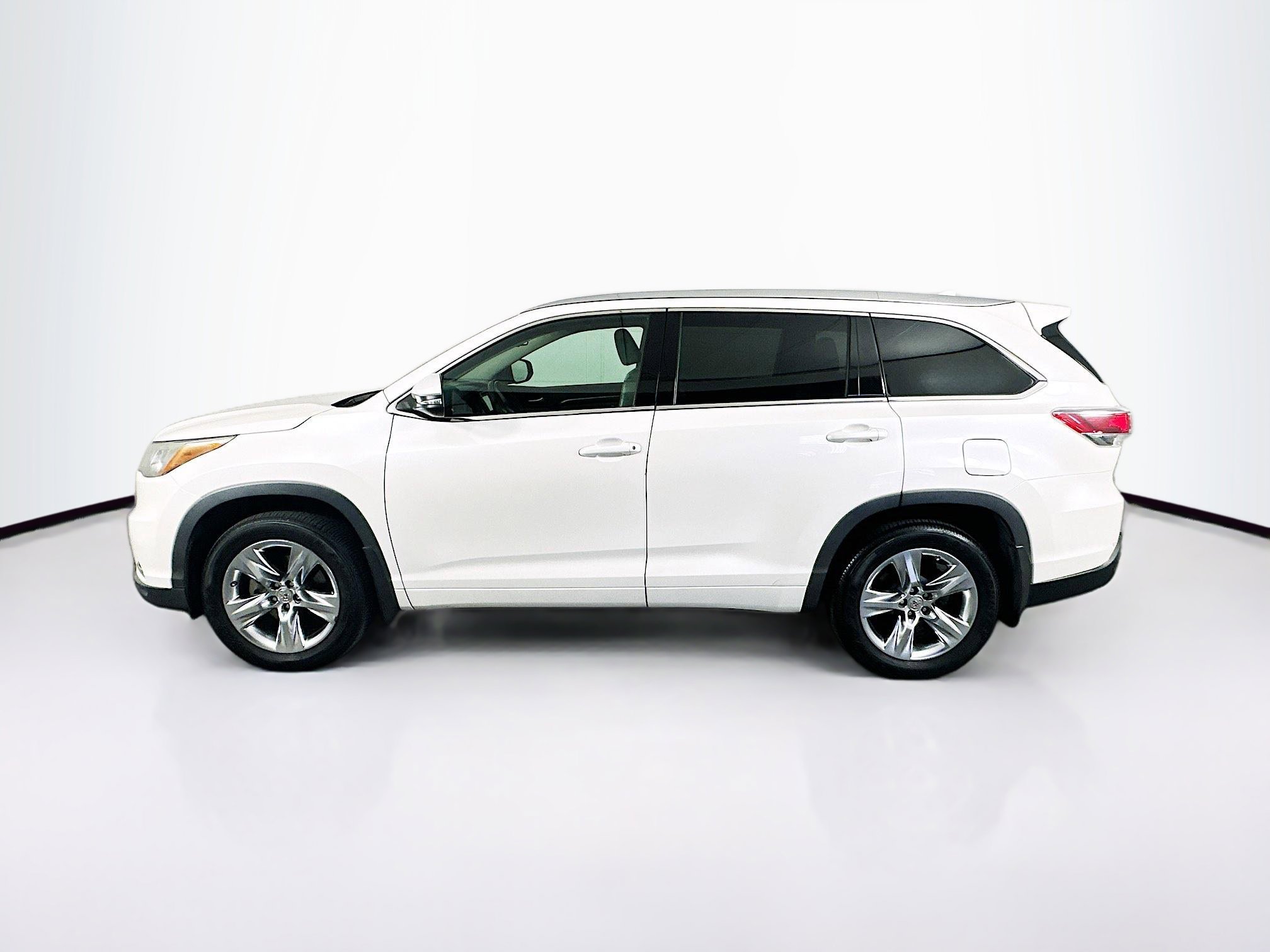 Used 2015 Toyota Highlander Limited AWD/4WD image 4