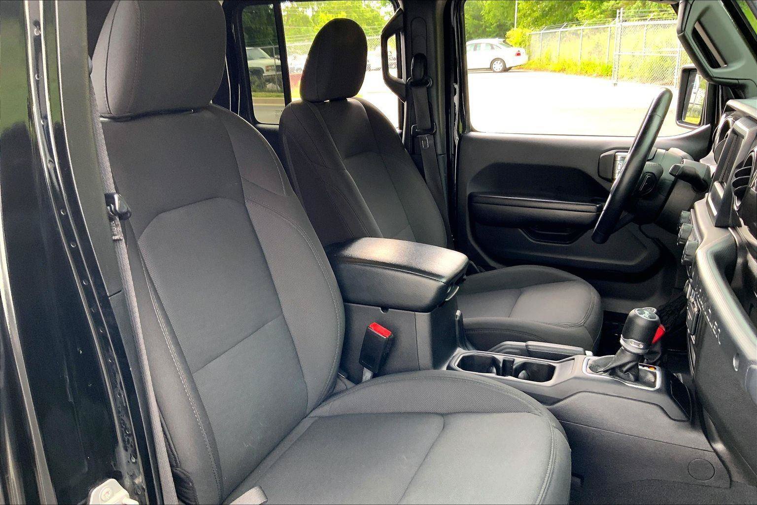 Used 2021 Jeep Wrangler Unlimited Sport AWD/4WD image 7