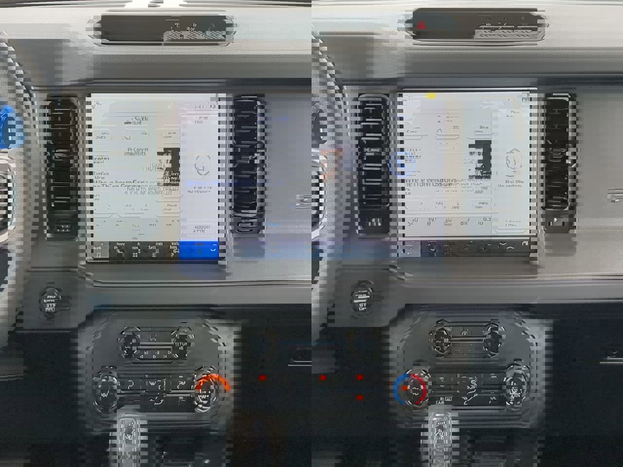 New 2025 Ford Bronco 4-Door image 16