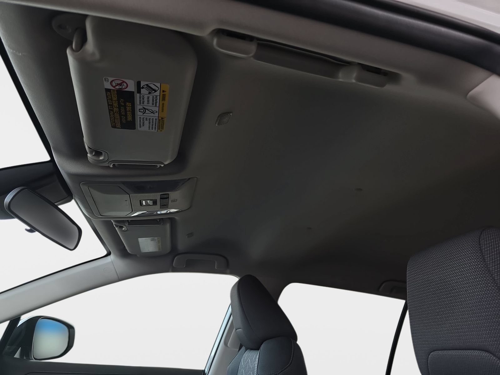 Used 2025 Toyota RAV4 XLE AWD/4WD image 30