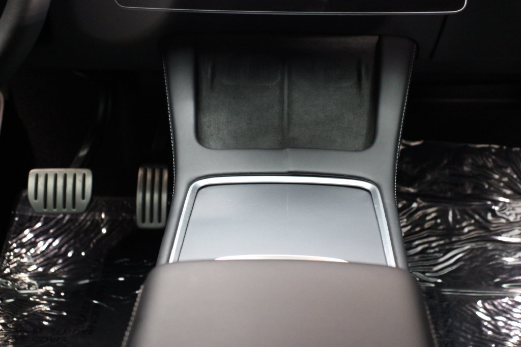 Used 2023 Tesla Model Y Performance AWD/4WD image 14