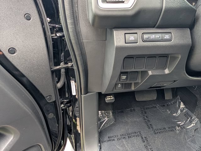 Used 2022 Nissan Frontier SV RWD image 12