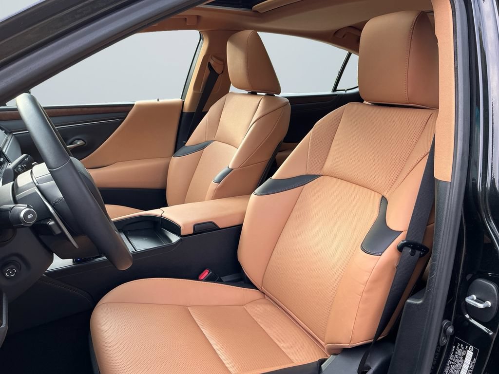 Used 2023 Lexus ES 300h w/ Premium Package FWD image 10