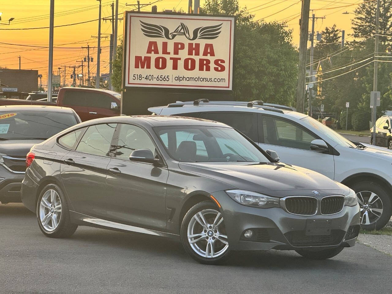Used 2016 BMW 328i Gran Turismo xDrive AWD/4WD image 1