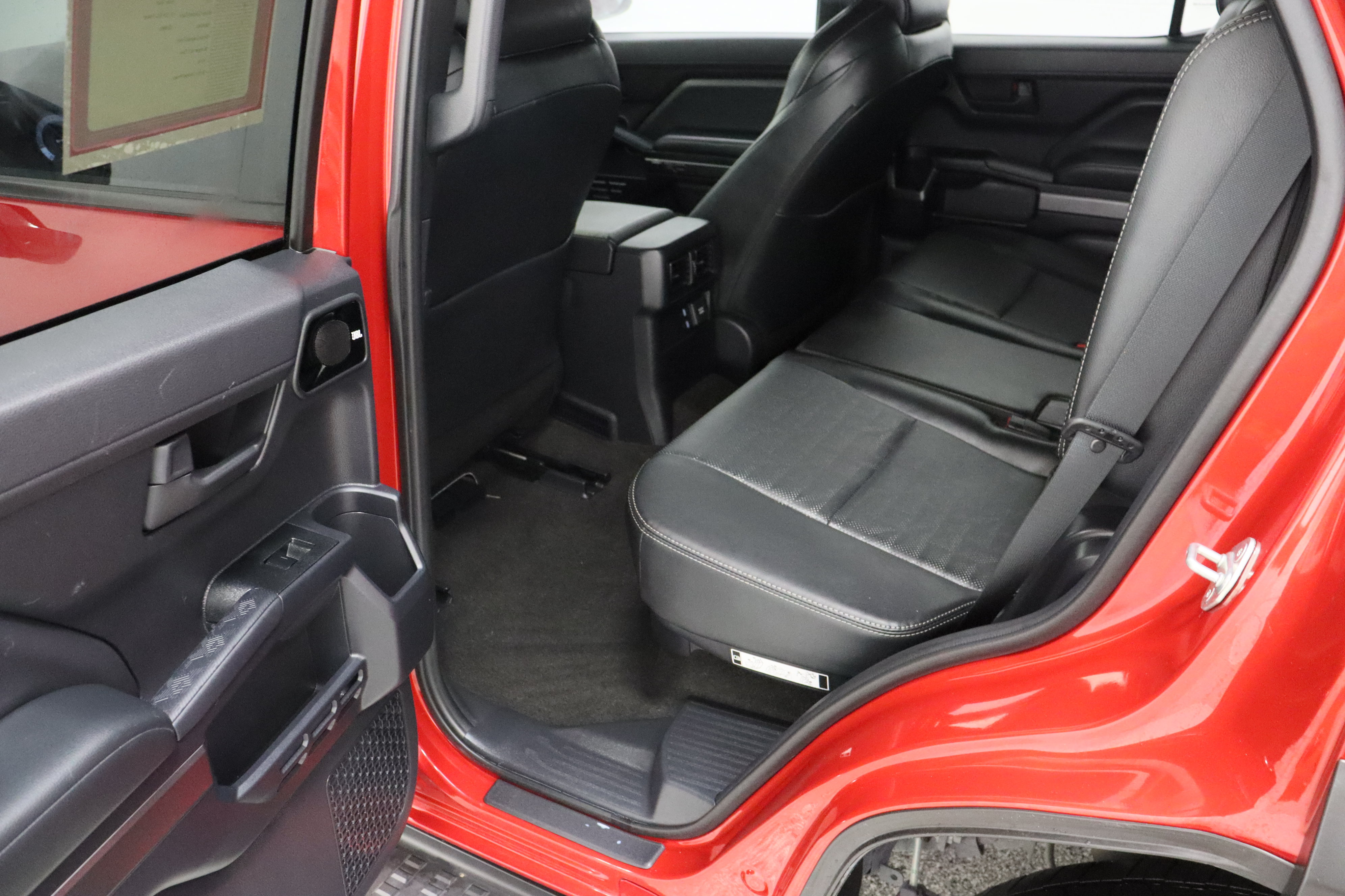 Certified 2025 Toyota 4Runner TRD Off-Road Premium w/ Tow Technology Package AWD/4WD image 30