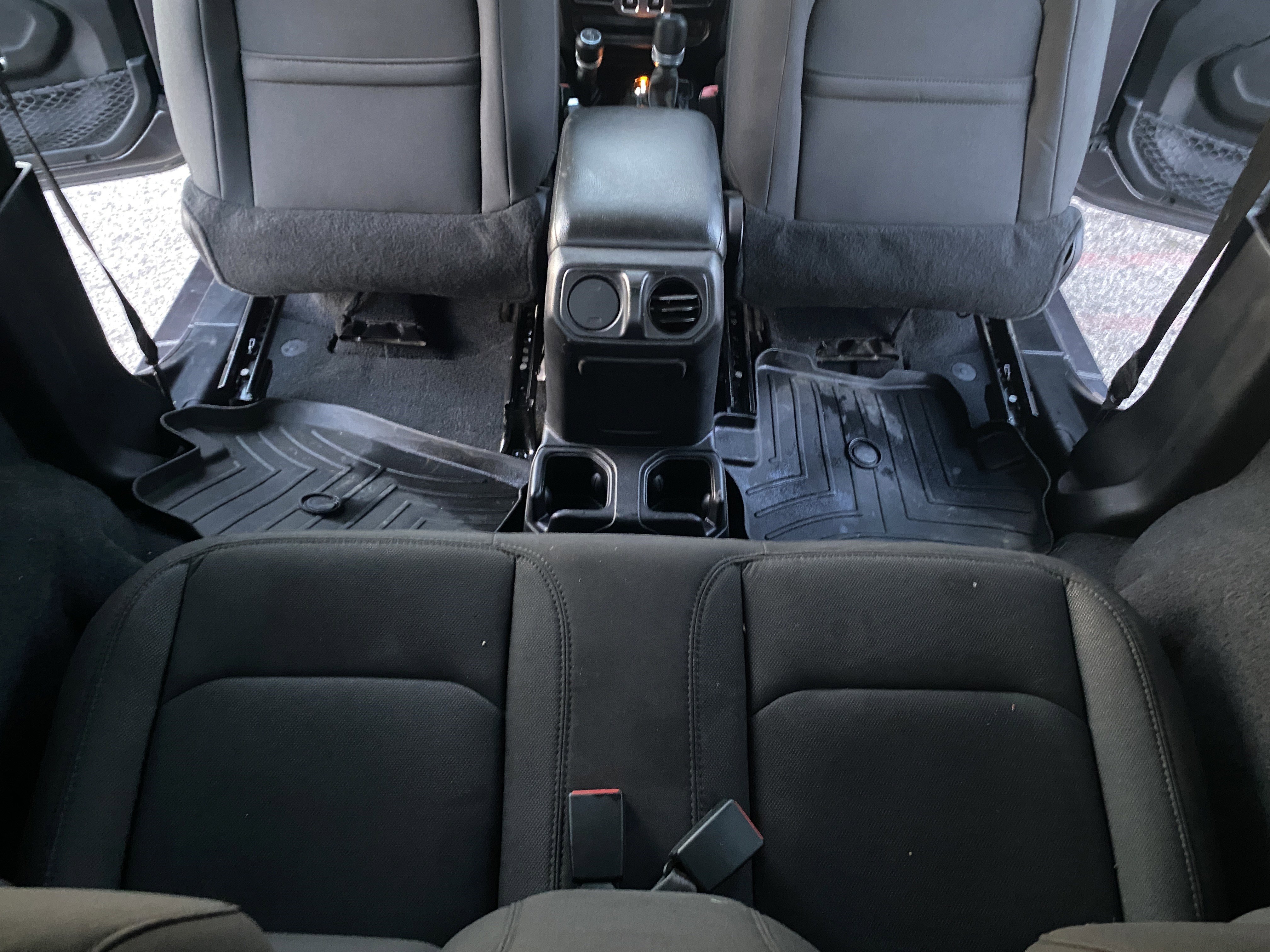 Used 2020 Jeep Wrangler Sport image 18