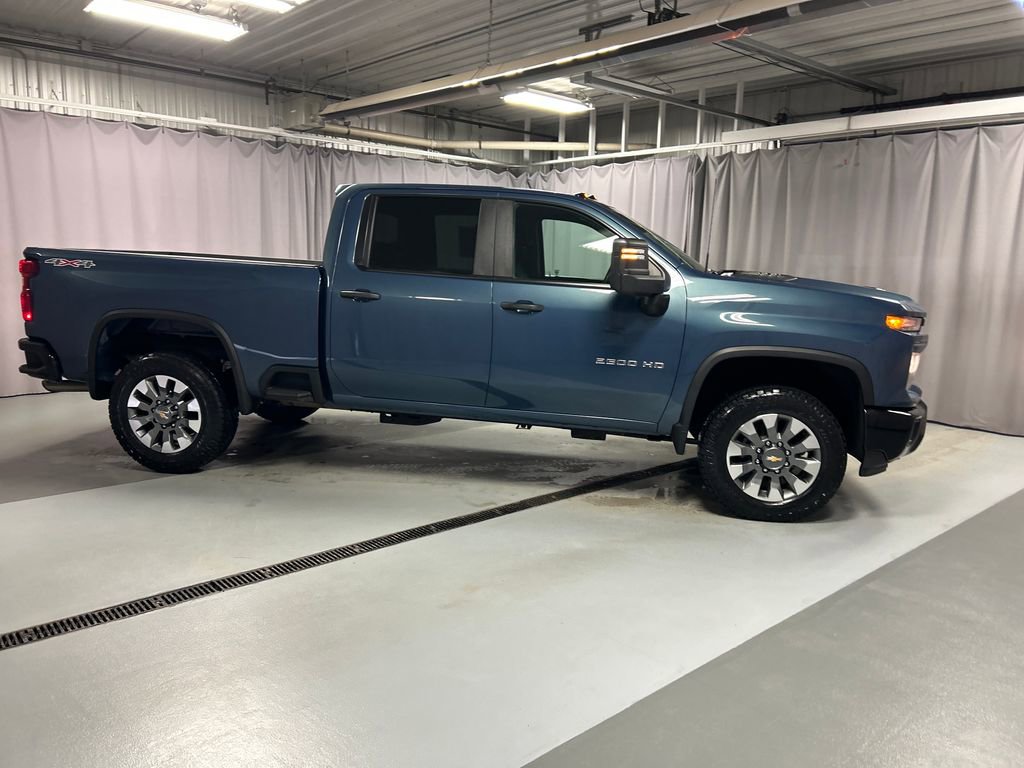 Used 2025 Chevrolet Silverado 2500 Custom w/ Custom Value Package image 8