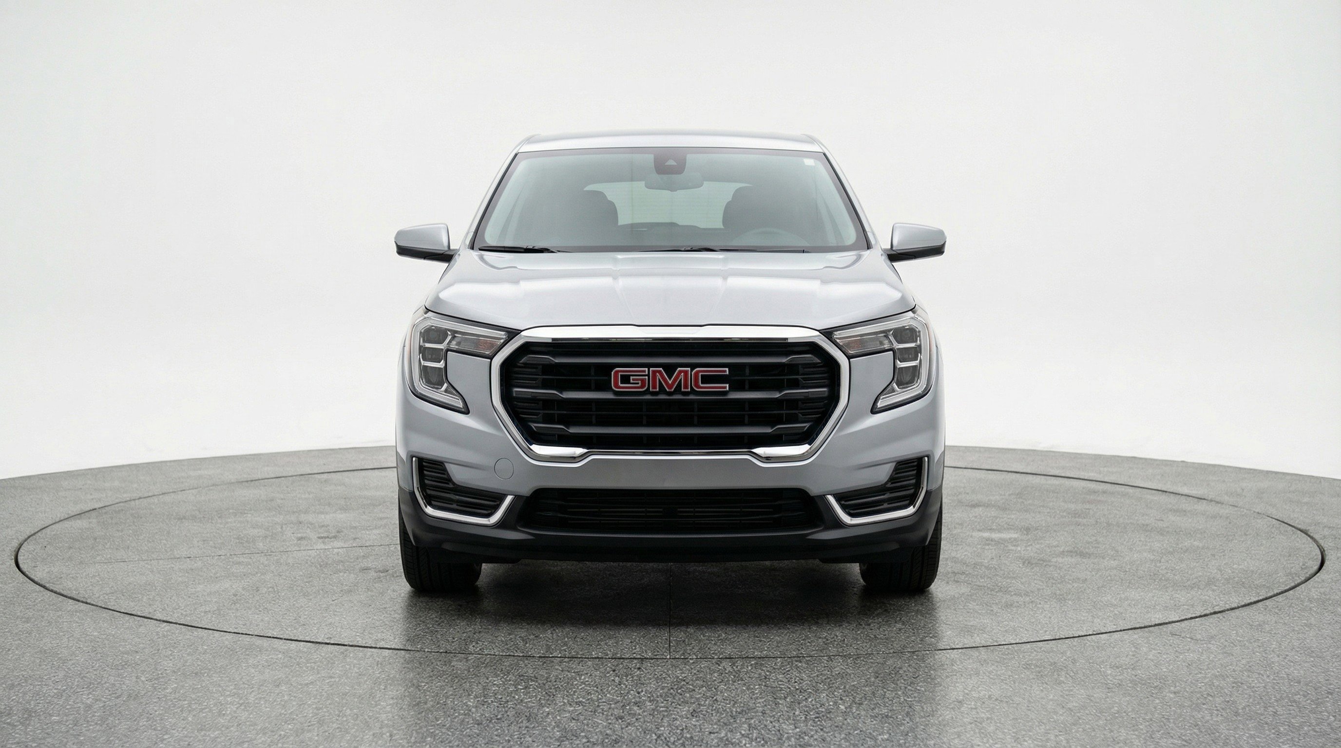 Used 2024 GMC Terrain SLE image 2