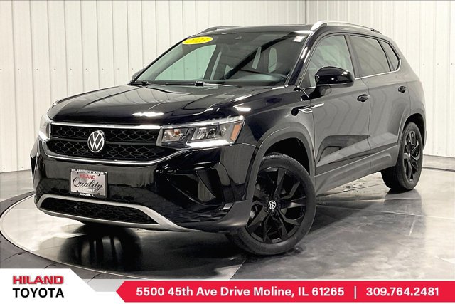 Used 2023 Volkswagen Taos SE w/ Panoramic Sunroof Package AWD/4WD image 1