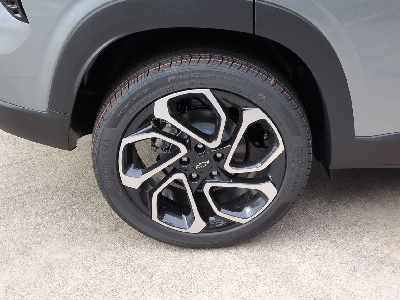 New 2026 Chevrolet Trax RS w/ Driver Confidence Package FWD image 8