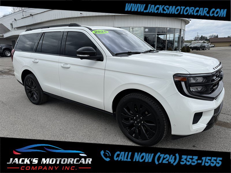 Used 2025 Ford Expedition Platinum w/ Stealth Appearance Package AWD/4WD image 12