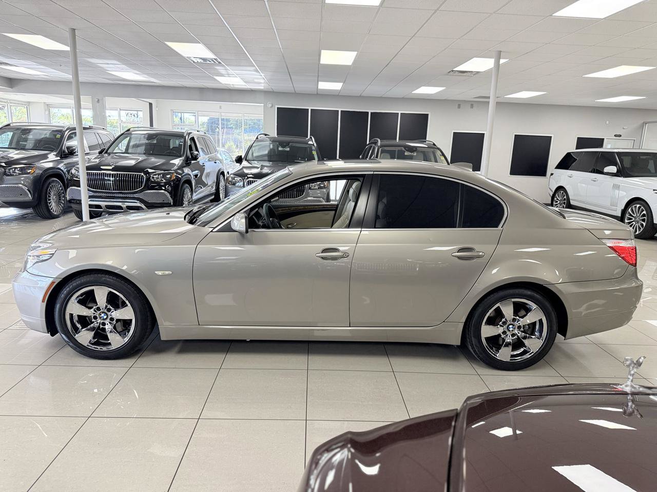 Used 2008 BMW 528i Sedan w/ Premium Pkg RWD image 4