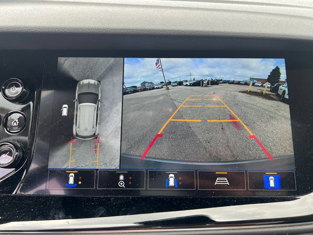 Used 2023 Buick Envision Avenir AWD/4WD image 28