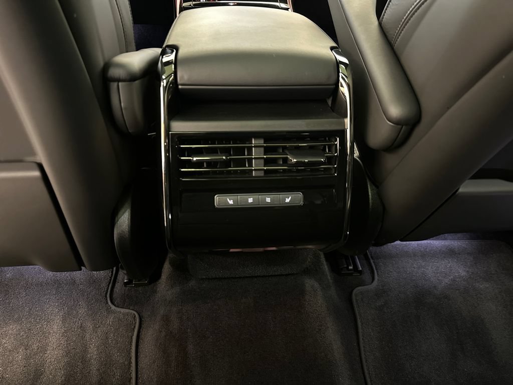 Used 2024 Land Rover Range Rover Sport Dynamic SE AWD/4WD image 19