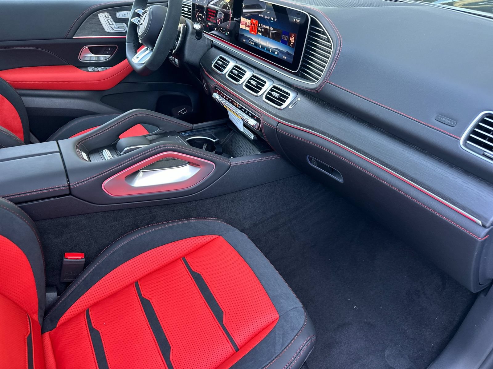 New 2026 Mercedes-Benz GLE 53 AMG 4MATIC Coupe image 16