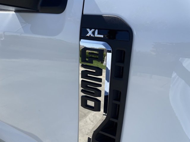 New 2025 Ford F250 XL w/ XL Chrome Package image 24