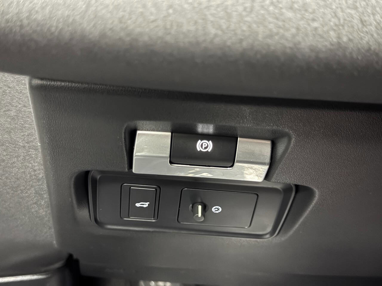 Used 2021 Land Rover Discovery Sport S image 31