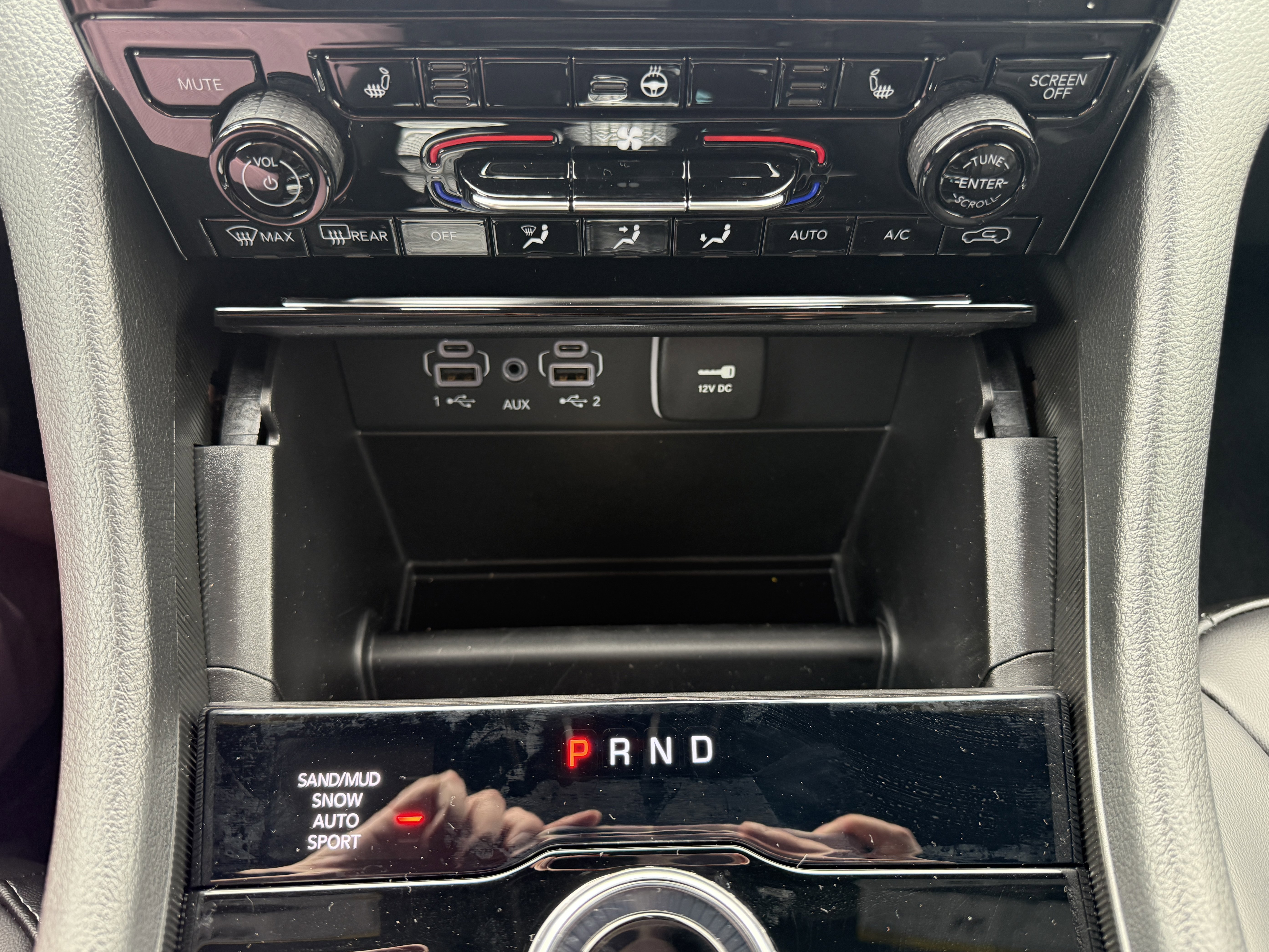 New 2025 Jeep Grand Cherokee L Limited w/ Trailer Tow Package image 13