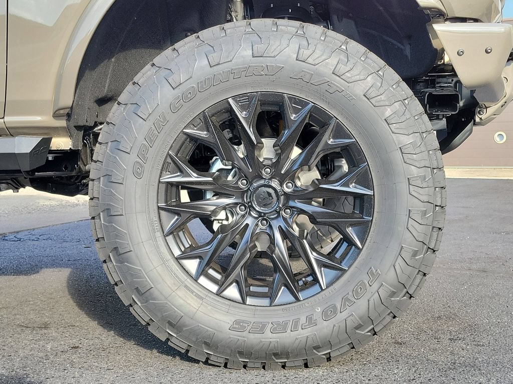 New 2025 Ford Bronco Badlands AWD/4WD image 9