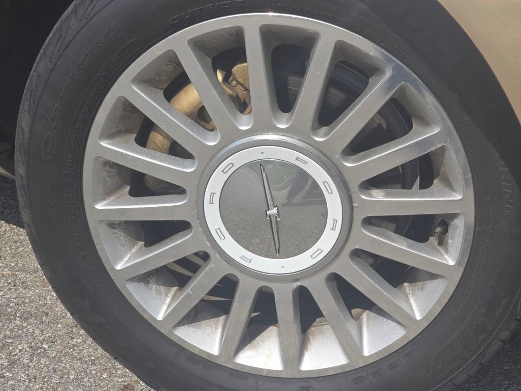 Used 2005 Ford Thunderbird RWD image 6