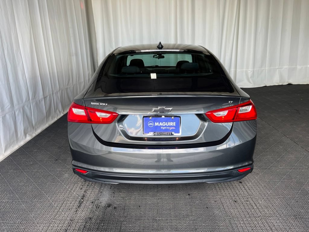 Used 2017 Chevrolet Malibu LT FWD image 29