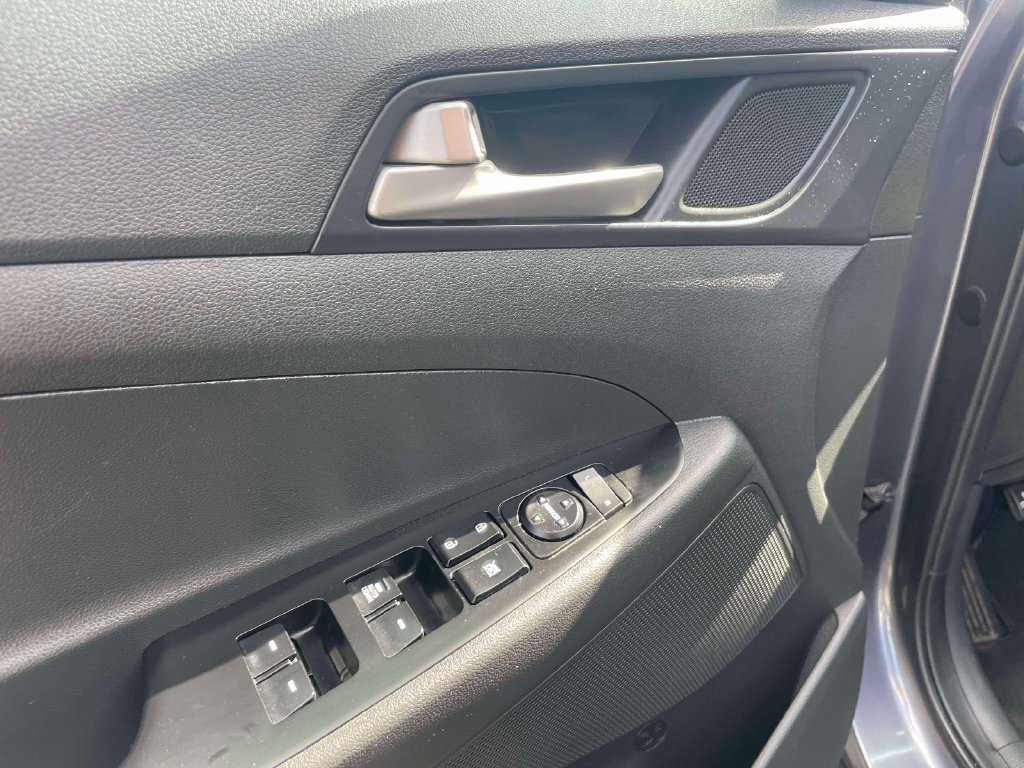 Used 2018 Hyundai Tucson SE AWD/4WD image 17