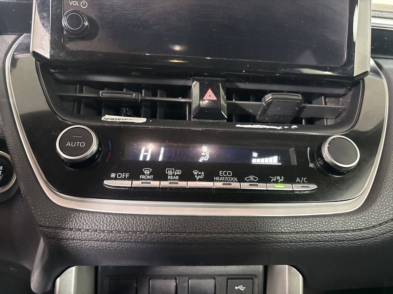 Used 2023 Toyota Corolla Cross LE image 16